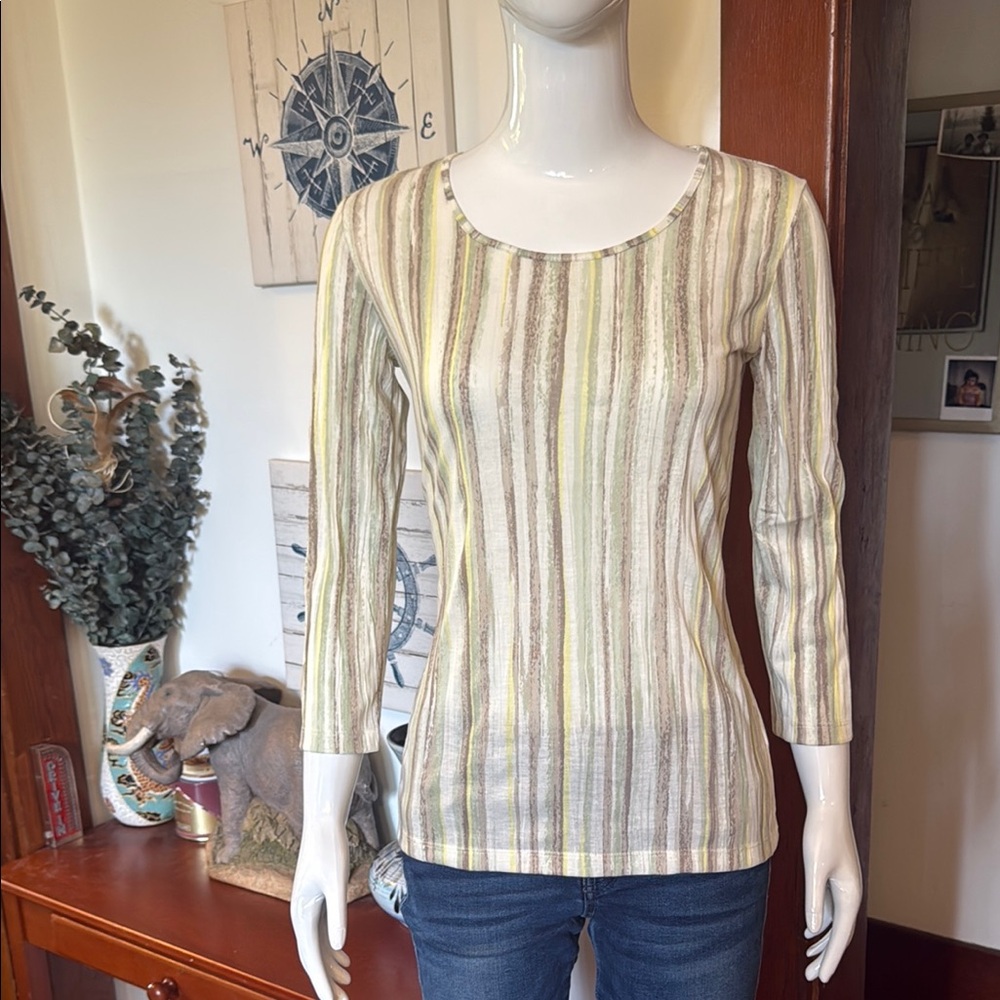 NWT northern reflections size small Striped Long Sleeve Top